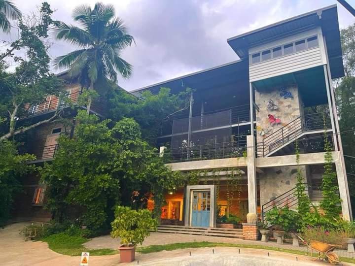 Ceylon Kingsmen Garden Hotel - Katunayake Negombo Kültér fotó