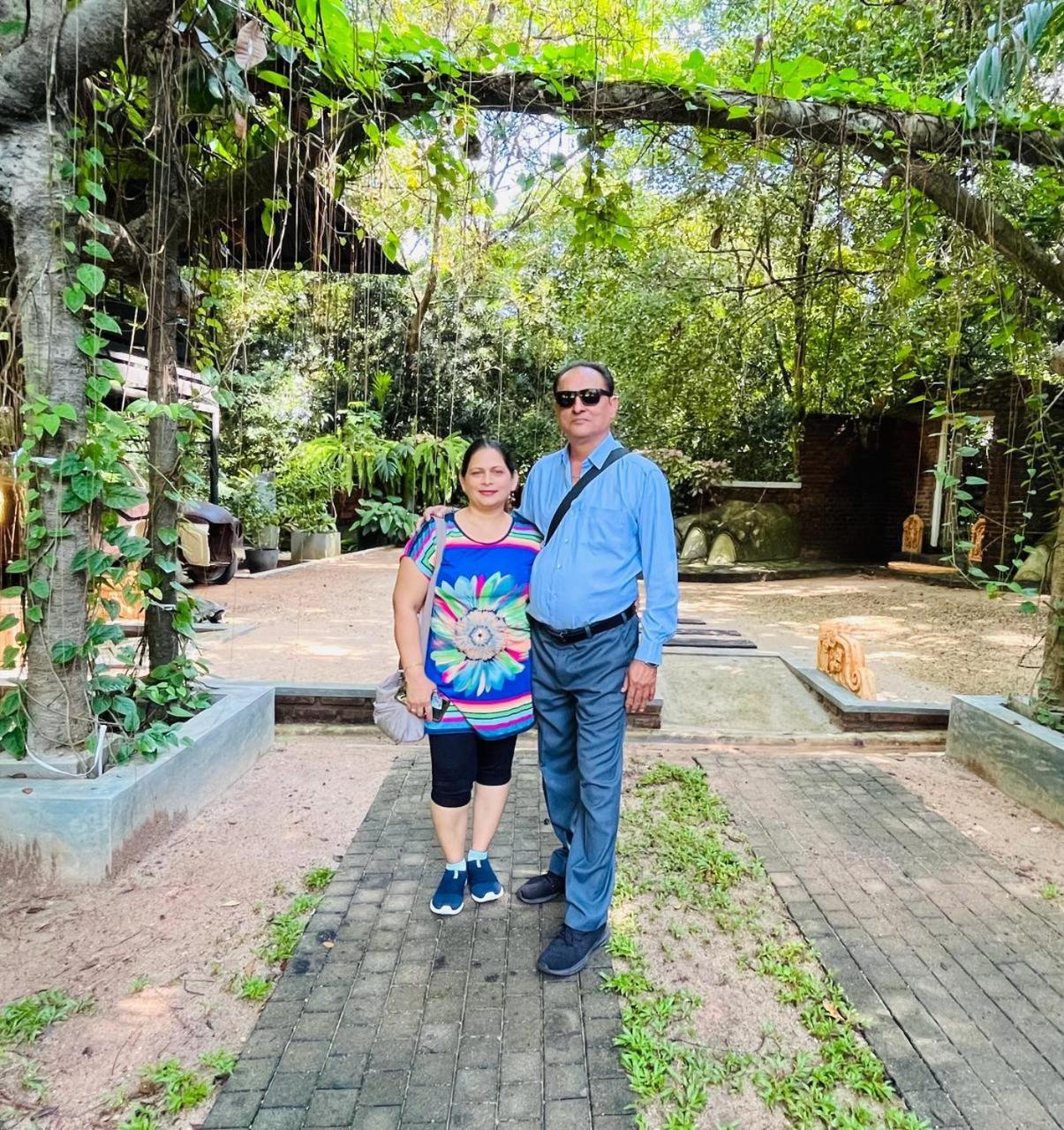 Ceylon Kingsmen Garden Hotel - Katunayake Negombo Kültér fotó