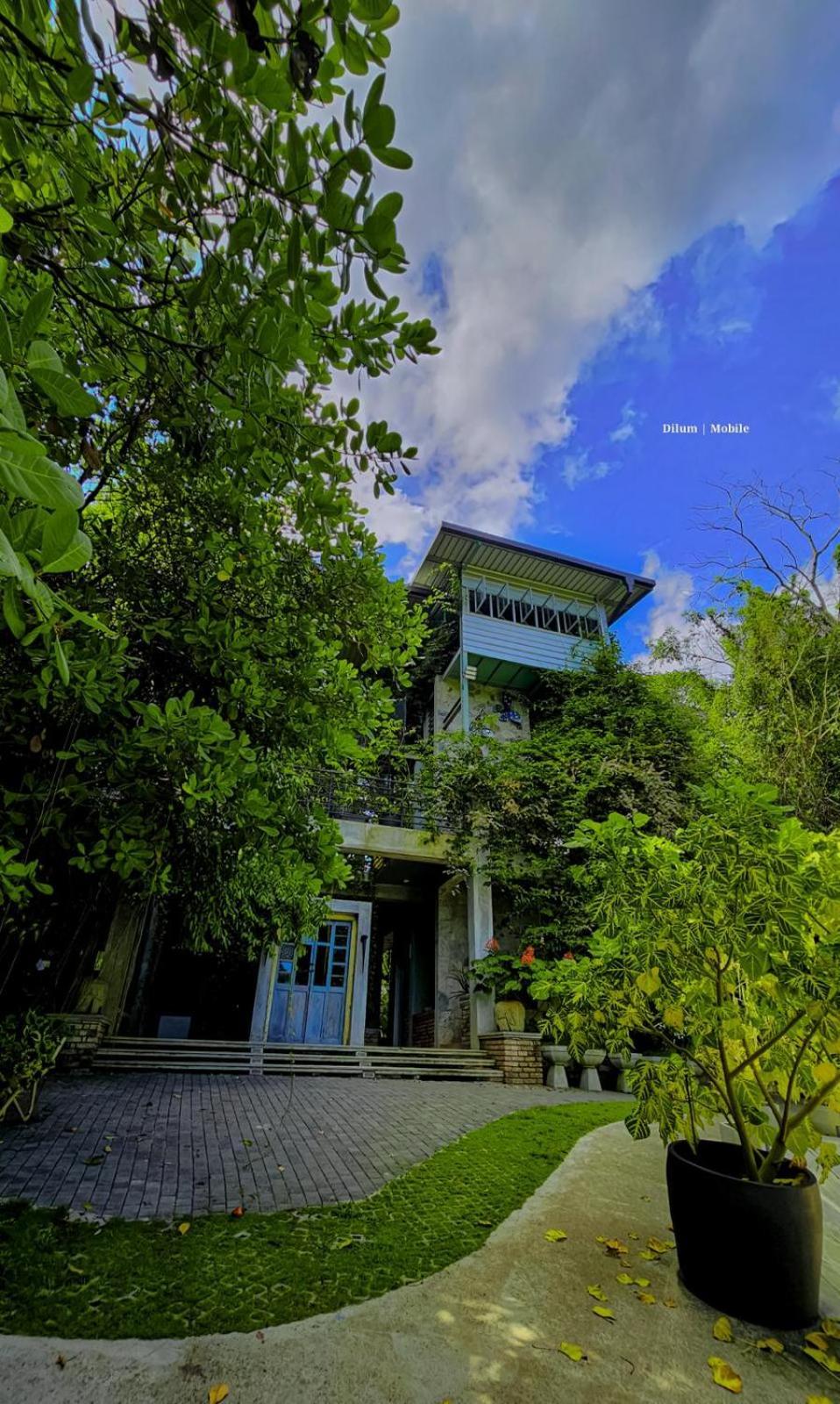 Ceylon Kingsmen Garden Hotel - Katunayake Negombo Kültér fotó